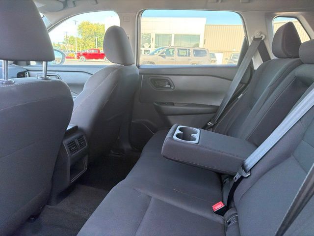 Used 2026 Nissan Rogue S FWD image 24