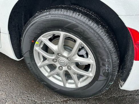 New 2026 Chrysler Pacifica Select image 16