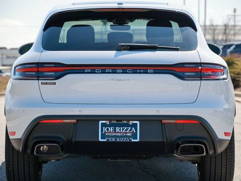 Used 2026 Porsche Macan AWD/4WD image 10