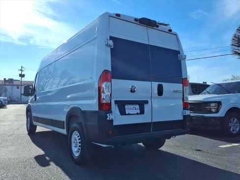 Used 2025 RAM ProMaster 2500 w/ Convenience Group image 17
