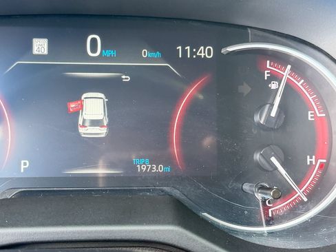Used 2025 Toyota RAV4 LE AWD/4WD image 14