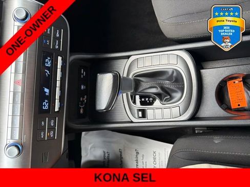 Used 2025 Hyundai Kona SEL FWD image 18