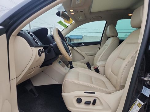 Used 2016 Volkswagen Tiguan SEL image 9