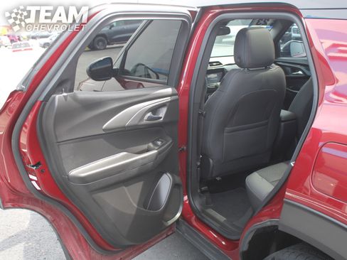 Used 2023 Chevrolet TrailBlazer RS w/ Sun and Liftgate Package image 20