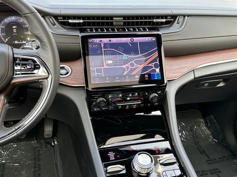 New 2025 Jeep Grand Cherokee L Summit image 18