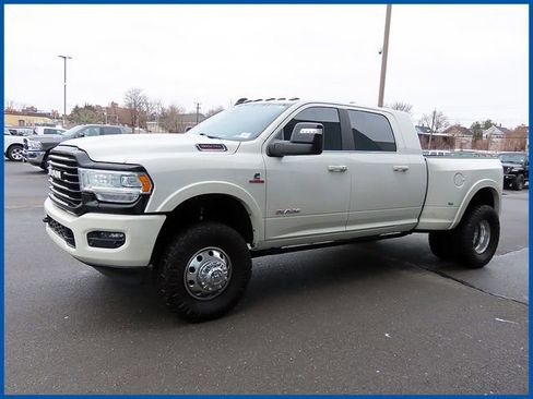 Used 2023 RAM 3500 Limited AWD/4WD image 3