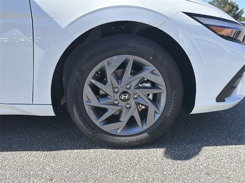 New 2026 Hyundai Elantra Blue image 12