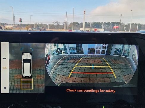 Used 2023 Toyota Highlander Limited image 25