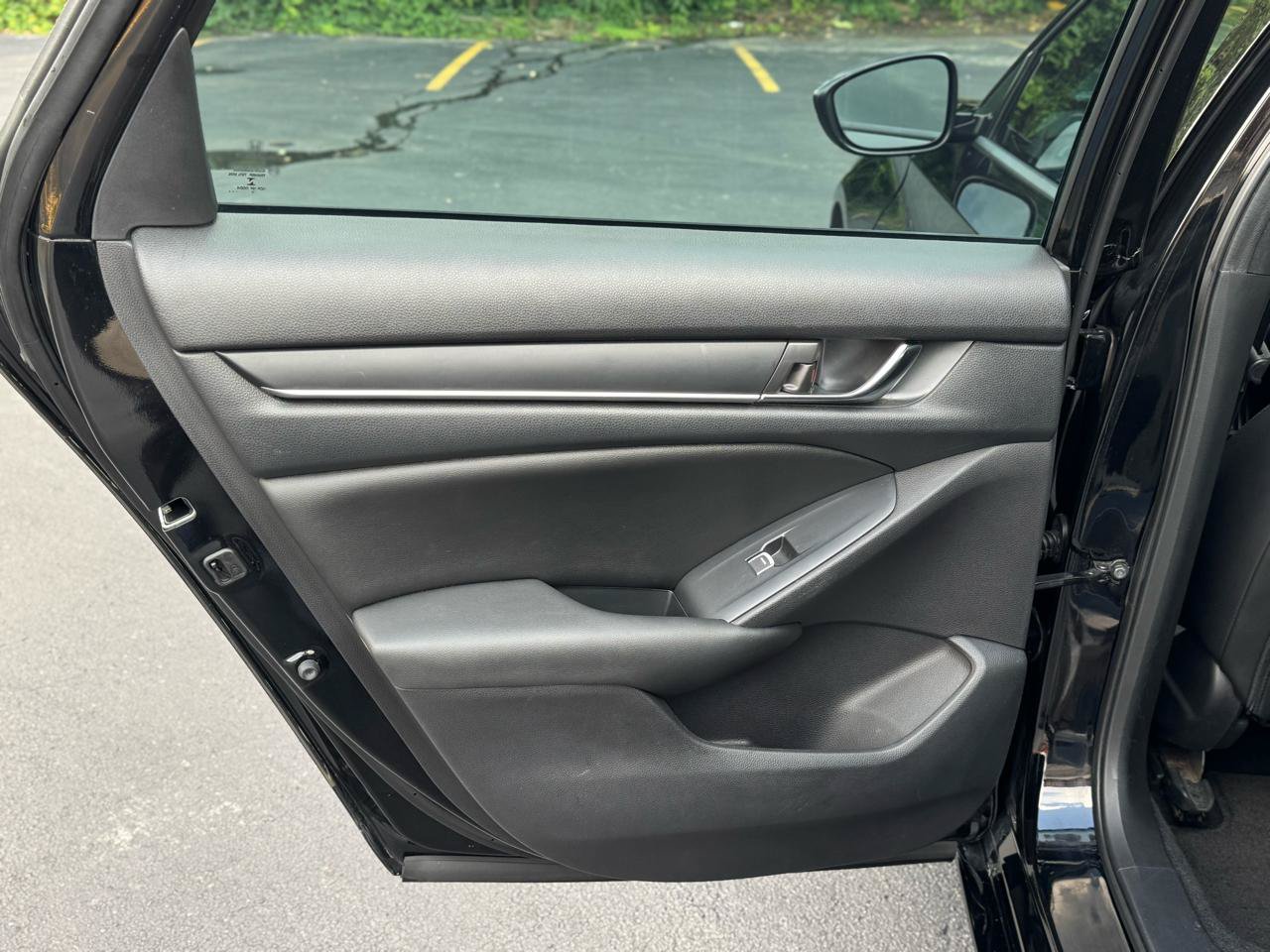 Used 2019 Honda Accord Sport image 14