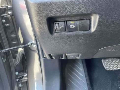 Used 2024 Toyota RAV4 XLE FWD image 24