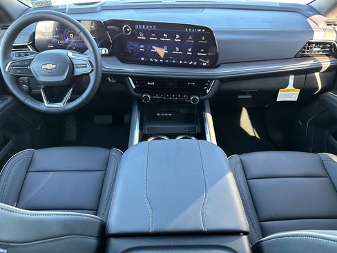 New 2026 Chevrolet Suburban Premier image 13