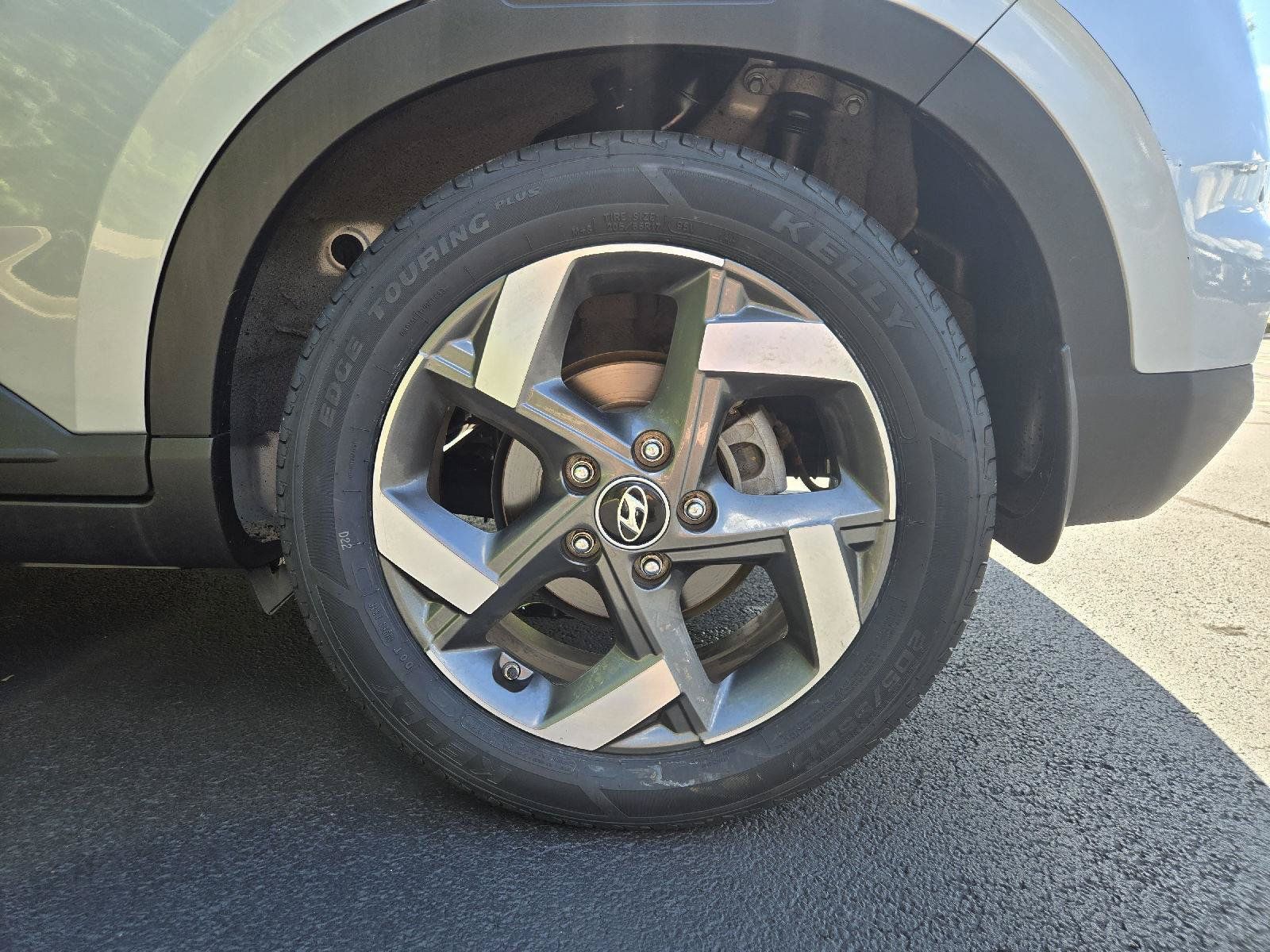 Used 2023 Hyundai Venue SEL FWD image 10