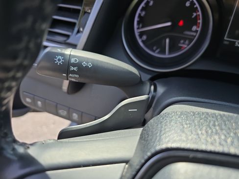 Used 2024 Toyota Camry SE image 28