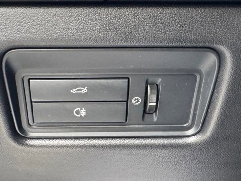 Used 2016 Jaguar XJ R-Sport image 19