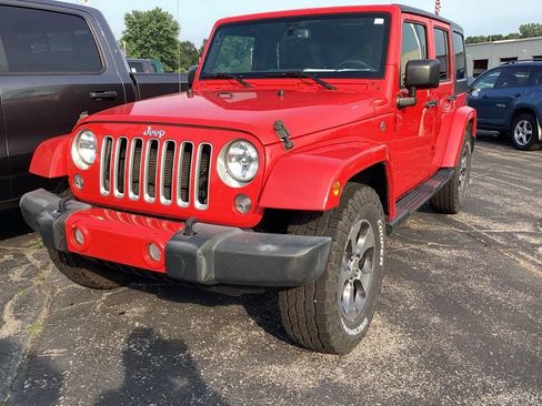 Used 2016 Jeep Wrangler Unlimited Sahara w/ Connectivity Group AWD/4WD image 5