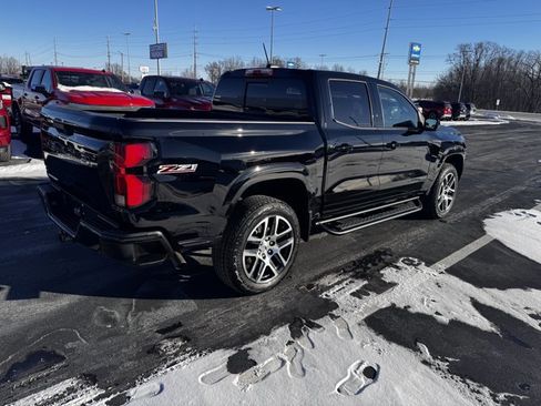 Used 2023 Chevrolet Colorado Z71 w/ Z71 Convenience Package 2 image 2