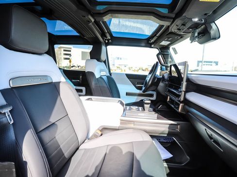 Used 2024 GMC Hummer EV 3X w/ Omega Edition image 29