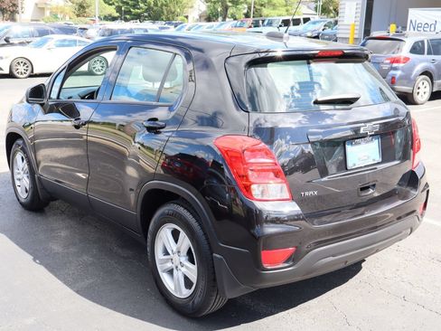 Used 2020 Chevrolet Trax LS w/ LPO, Protection Package FWD image 4