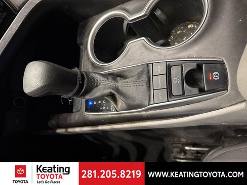 Used 2023 Toyota Camry LE image 17