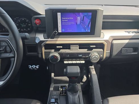 Used 2025 Toyota Tacoma TRD Sport AWD/4WD image 14