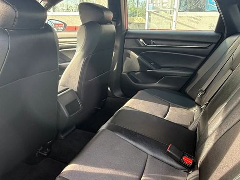 Used 2019 Honda Accord Sport image 10