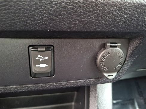 Used 2017 Toyota Tacoma SR5 w/ Tow Package image 24