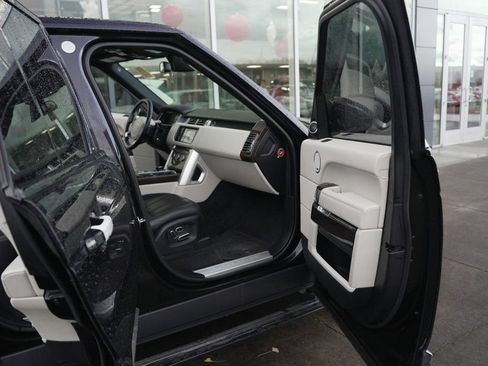 Used 2015 Land Rover Range Rover Supercharged AWD/4WD image 24