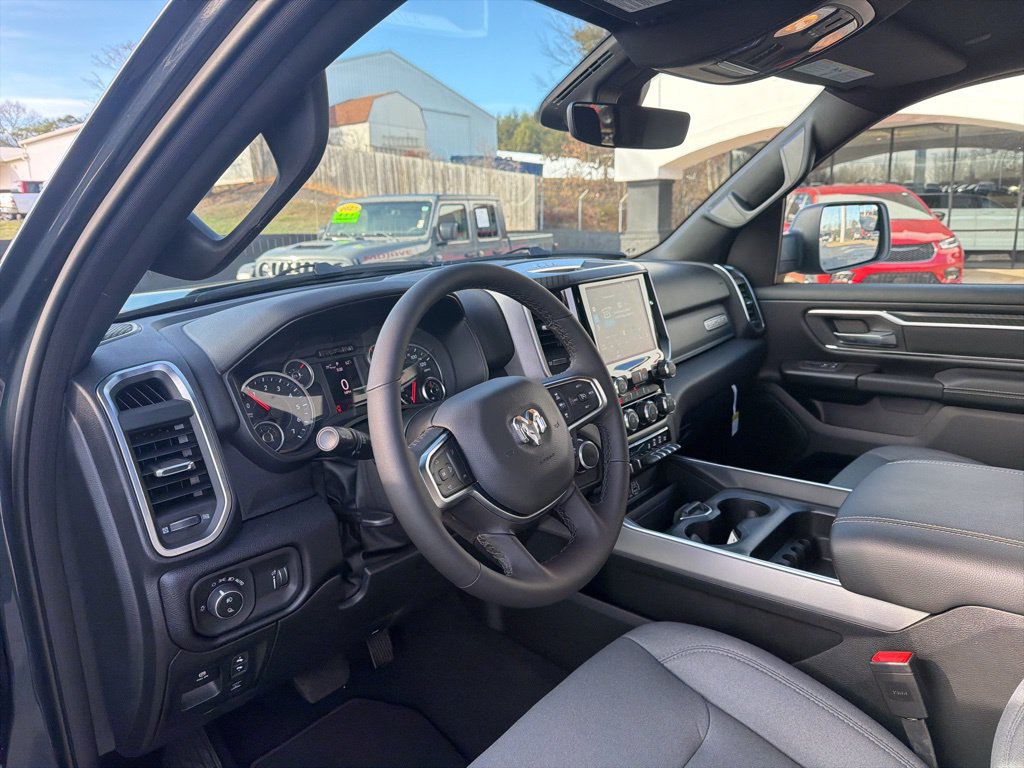 New 2026 RAM 1500 Big Horn AWD/4WD image 30