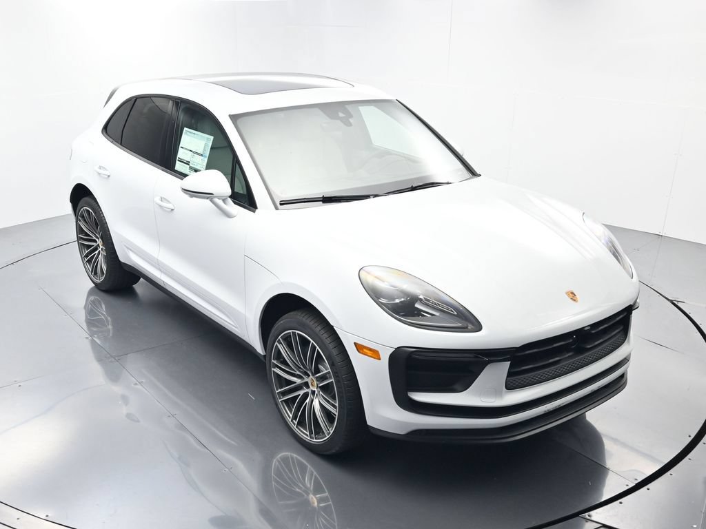 Certified 2026 Porsche Macan AWD/4WD image 43