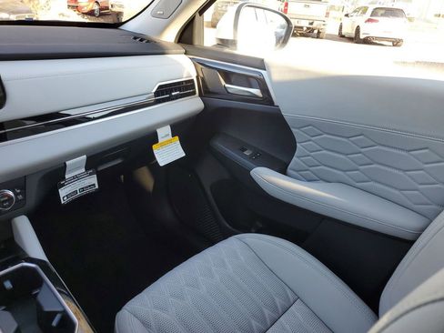 New 2026 Mitsubishi Outlander SEL FWD image 8