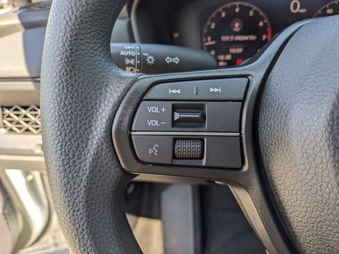 Used 2025 Honda Accord LX image 31