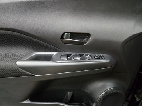 Used 2024 Nissan Kicks S image 15