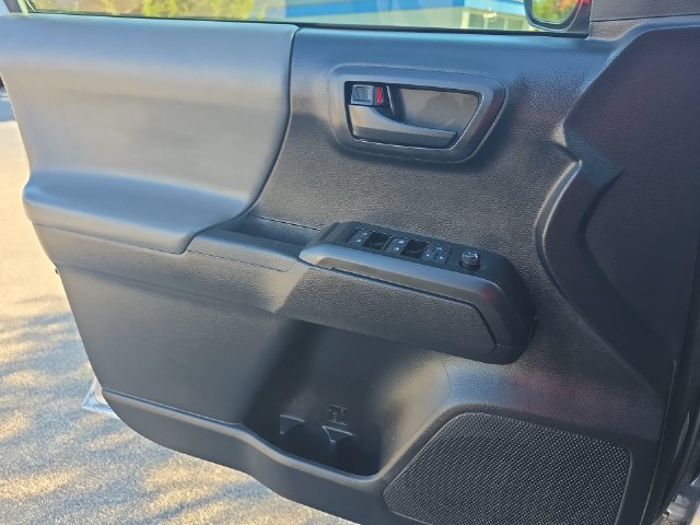 Used 2020 Toyota Tacoma SR w/ SR Convenience Package RWD image 27