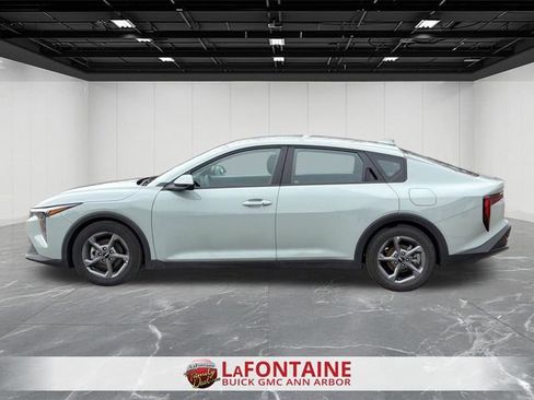 Used 2025 Kia K4 LXS image 5