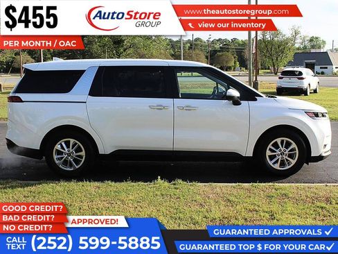 Used 2023 Kia Carnival LX image 5