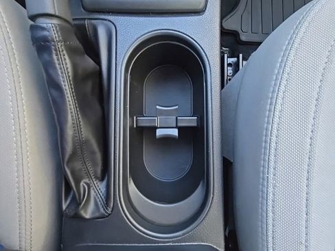 Used 2017 Subaru Forester 2.5i Premium w/ All-Weather Package image 27