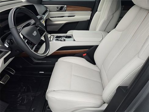 New 2026 Cadillac Vistiq Sport w/ LPO, Floor Liner Package image 19