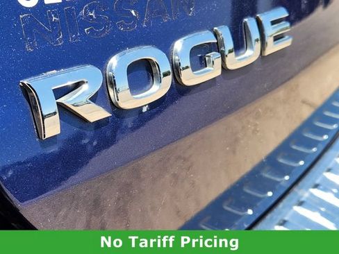 Used 2020 Nissan Rogue SL w/ Premium Package FWD image 11