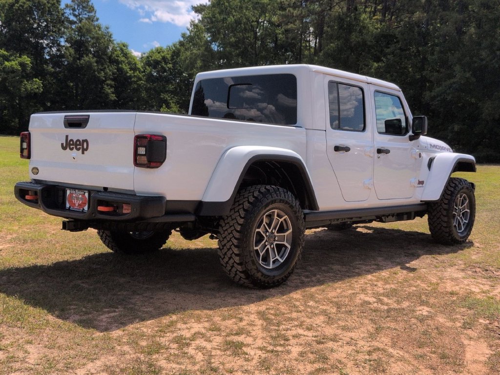 New 2026 Jeep Gladiator Mojave AWD/4WD image 3