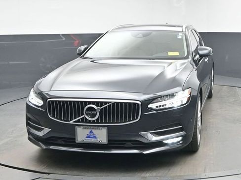 Used 2018 Volvo V90 T5 Inscription image 3