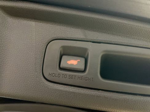 Used 2025 Honda CR-V Sport Touring image 28