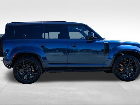 New 2026 Land Rover Defender 110 AWD/4WD image 4