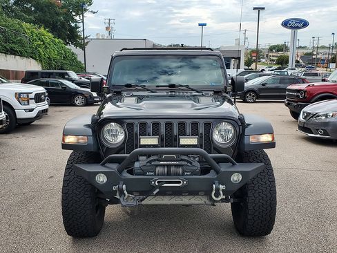 Used 2018 Jeep Wrangler Unlimited Rubicon AWD/4WD image 2