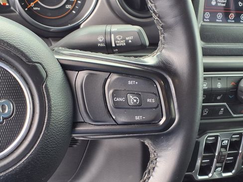 Used 2021 Jeep Wrangler Unlimited Sport image 15