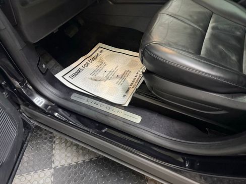 Used 2022 Lincoln Corsair AWD w/ Premium Package image 24