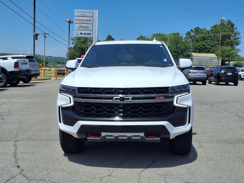 Used 2022 Chevrolet Suburban Z71 w/ Z71 Off-Road Package AWD/4WD image 22