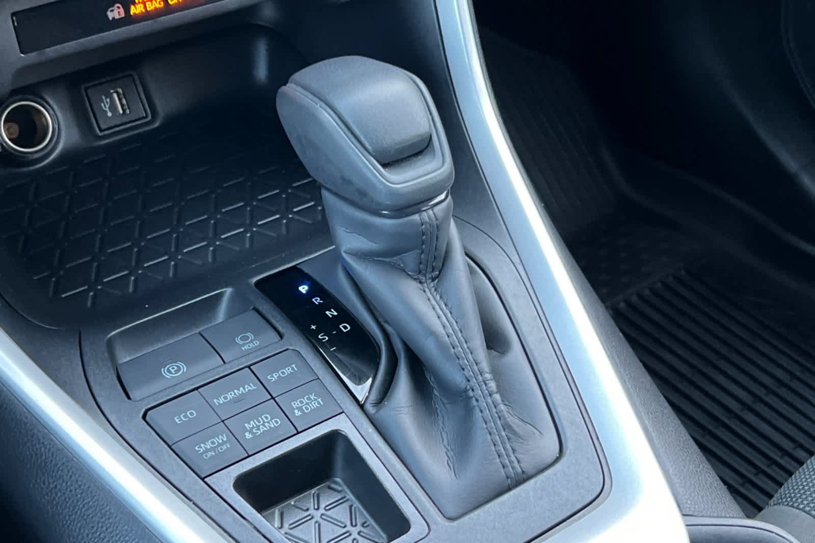 Certified 2025 Toyota RAV4 LE AWD/4WD image 23