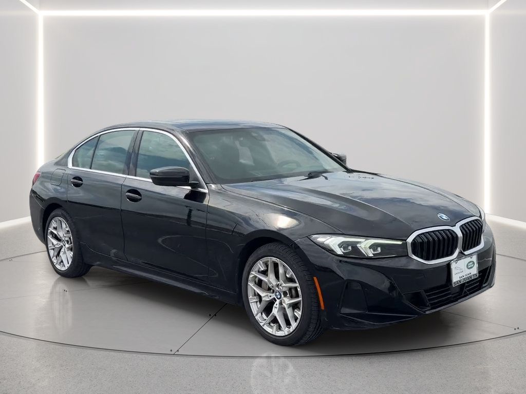 Used 2025 BMW 330i Sedan RWD image 3