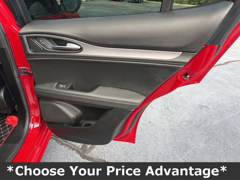 Used 2022 Alfa Romeo Stelvio Veloce image 19