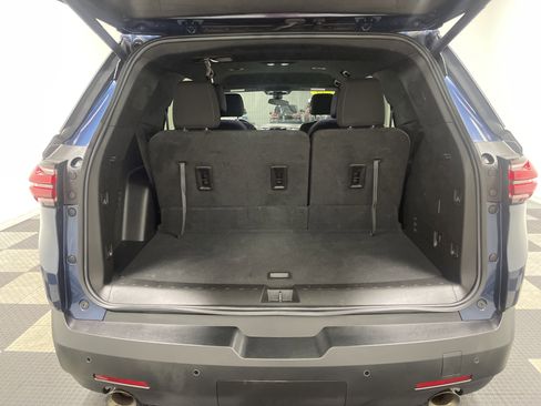 Used 2022 Chevrolet Traverse LT image 18